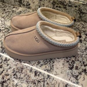 UGG Women's Beige Cozy Slippers
